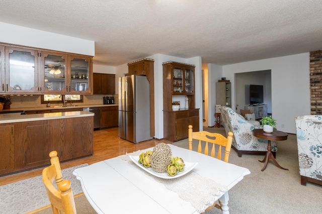 301 Nottingham Court, North Mankato, MN 56003