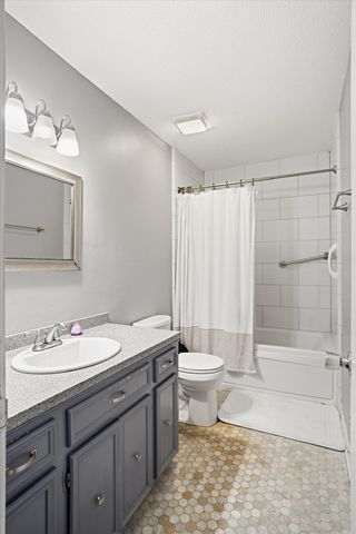 109 Beacon Hill Lane, Summerville, SC 29485