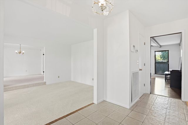 109 Beacon Hill Lane, Summerville, SC 29485