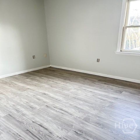 657 W 34th Street, Savannah, GA 31415