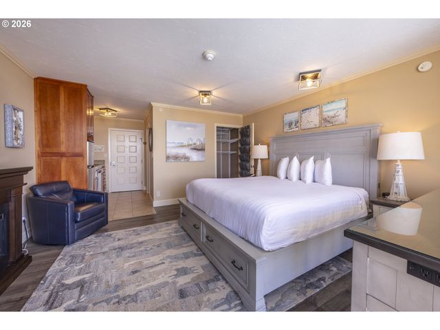 4009 Sw HIGHWAY 101 221, Lincoln City, OR 97367