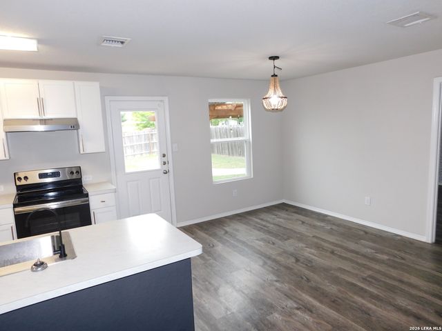 5927 Sunshine Summit, Converse, TX 78109