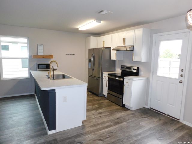 5927 Sunshine Summit, Converse, TX 78109