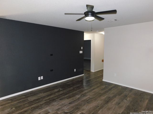 5927 Sunshine Summit, Converse, TX 78109
