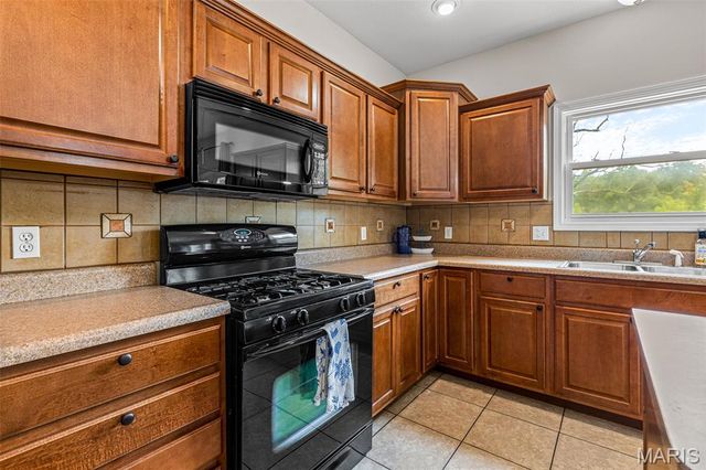 1572 Rue Calais, Bonne Terre, MO 63628