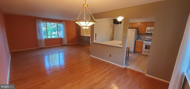 5 CRIDER AVE, Moorestown, NJ 08057