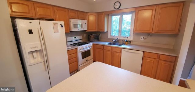 5 CRIDER AVE, Moorestown, NJ 08057