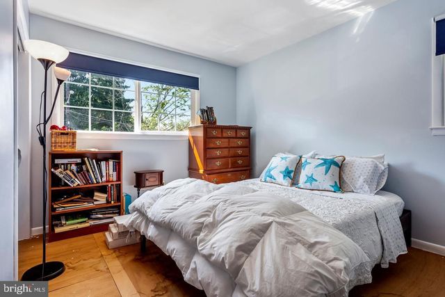 5 CRIDER AVE, Moorestown, NJ 08057