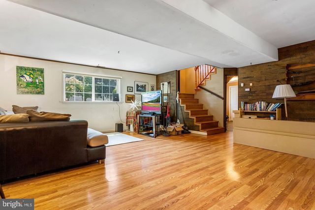 5 CRIDER AVE, Moorestown, NJ 08057