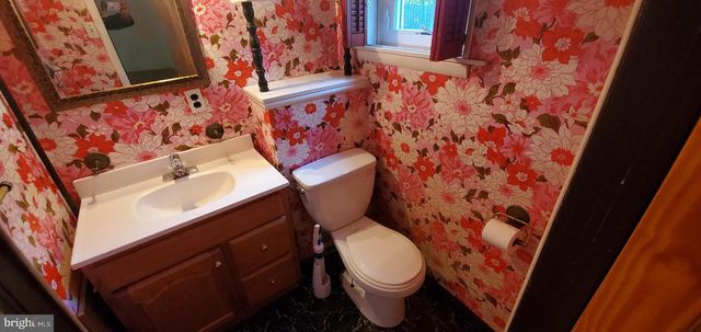 5 CRIDER AVE, Moorestown, NJ 08057