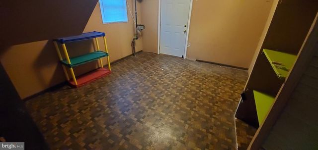 5 CRIDER AVE, Moorestown, NJ 08057