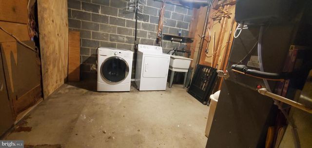 5 CRIDER AVE, Moorestown, NJ 08057