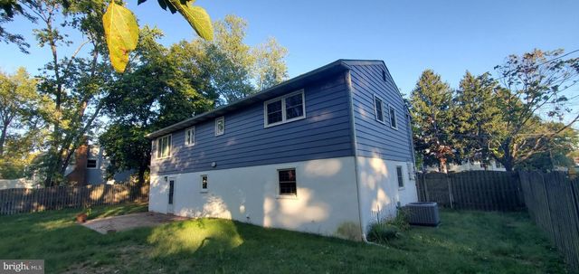 5 CRIDER AVE, Moorestown, NJ 08057