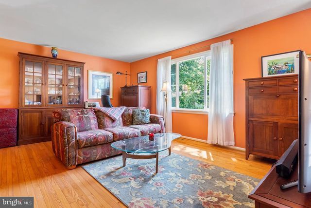 5 CRIDER AVE, Moorestown, NJ 08057