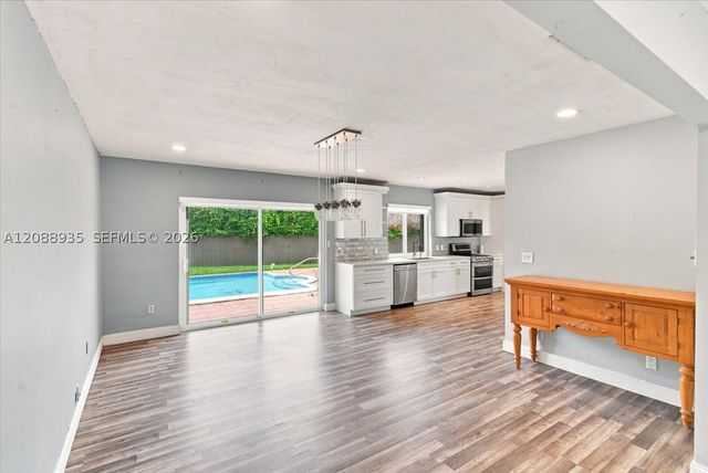 10120 SW 128th St, Miami, FL 33176