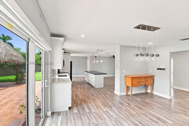 10120 SW 128th St, Miami, FL 33176