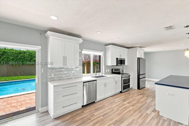 10120 SW 128th St, Miami, FL 33176