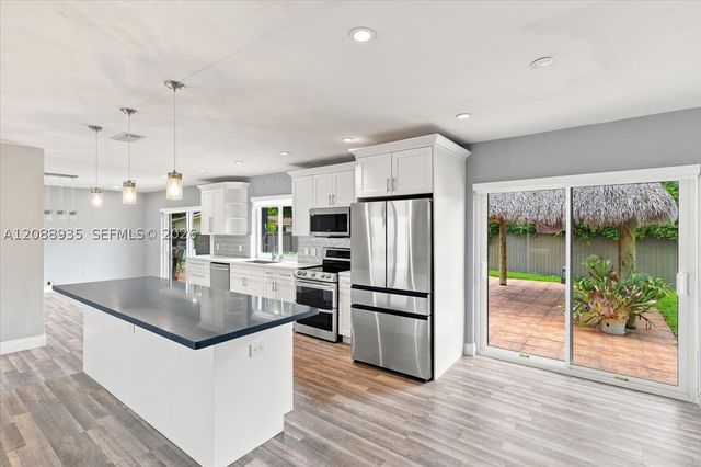 10120 SW 128th St, Miami, FL 33176