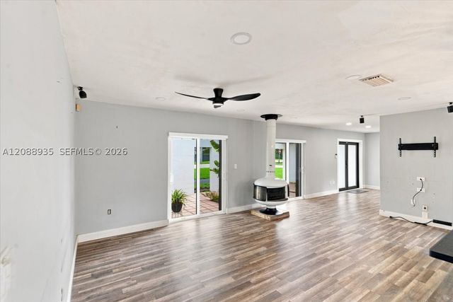 10120 SW 128th St, Miami, FL 33176