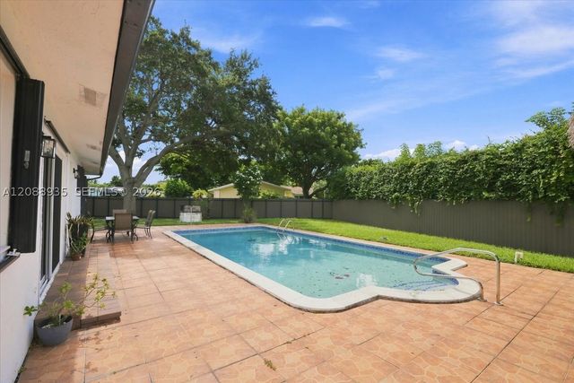 10120 SW 128th St, Miami, FL 33176