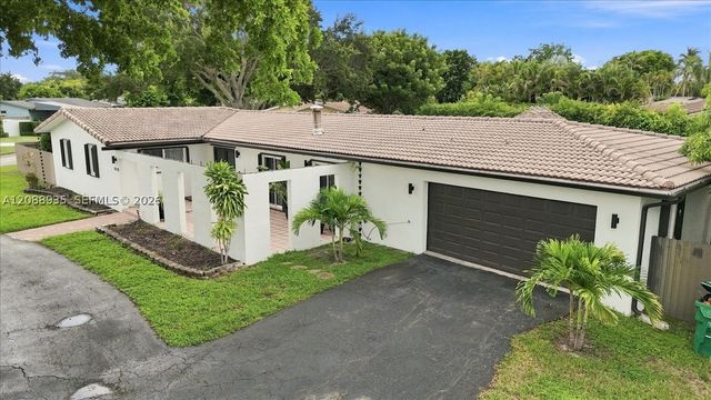 10120 SW 128th St, Miami, FL 33176