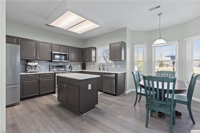 302 Outlaw ST, Chesapeake, VA 23320