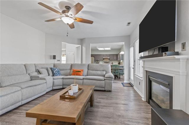 302 Outlaw ST, Chesapeake, VA 23320