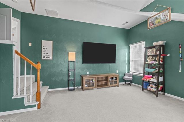 302 Outlaw ST, Chesapeake, VA 23320