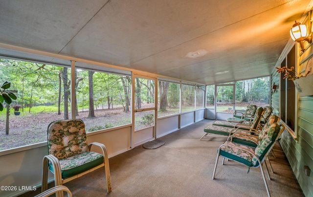 156 Middle Road, Beaufort, SC 29907