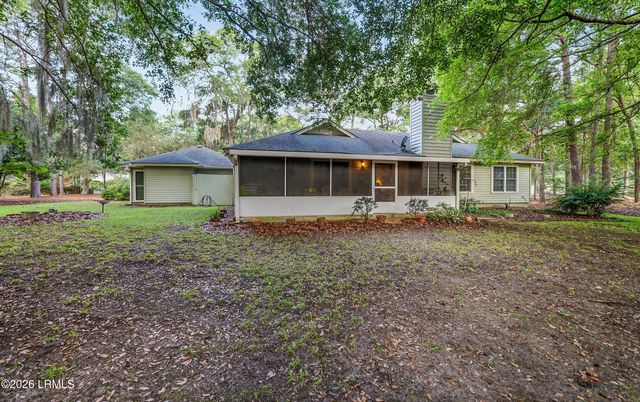 156 Middle Road, Beaufort, SC 29907