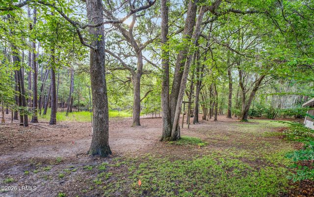 156 Middle Road, Beaufort, SC 29907