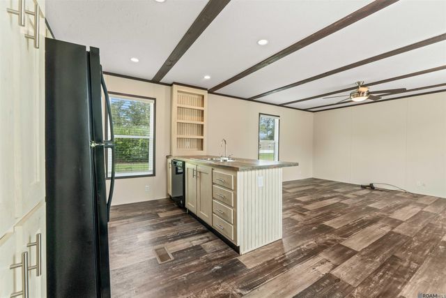 12507 Hebert Rd, Gonzales, LA 70737