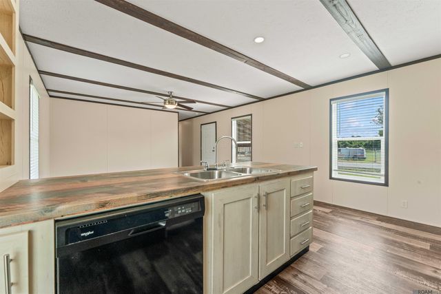 12507 Hebert Rd, Gonzales, LA 70737