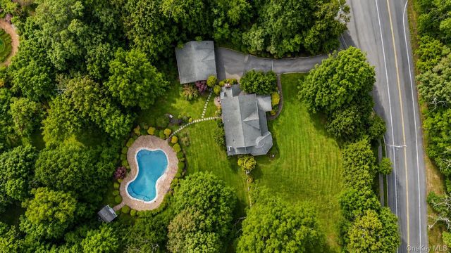 193 Pidgeon Hill Road, Huntington Station, NY 11746