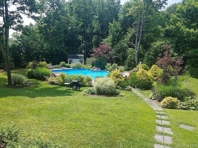 193 Pidgeon Hill Road, Huntington Station, NY 11746
