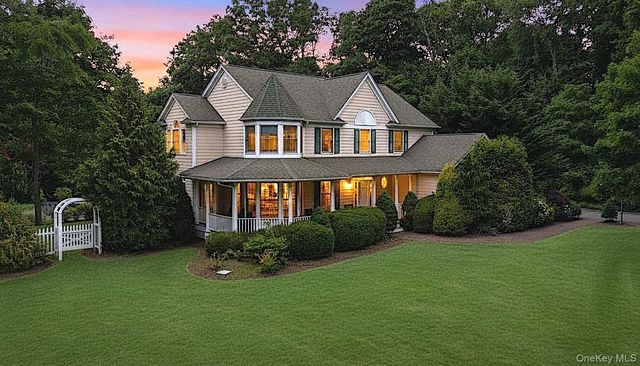 193 Pidgeon Hill Road, South Huntington, NY 11746