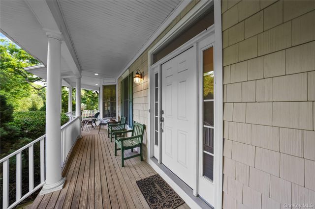 193 Pidgeon Hill Road, Huntington Station, NY 11746