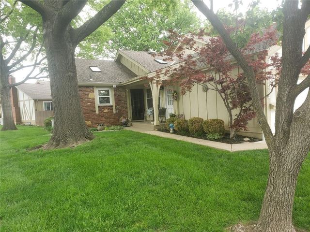 7270 MASTIN Street, Merriam, KS 66203