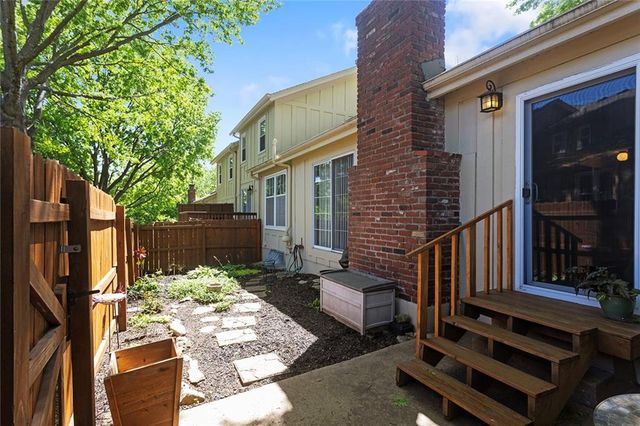 7270 MASTIN Street, Merriam, KS 66203