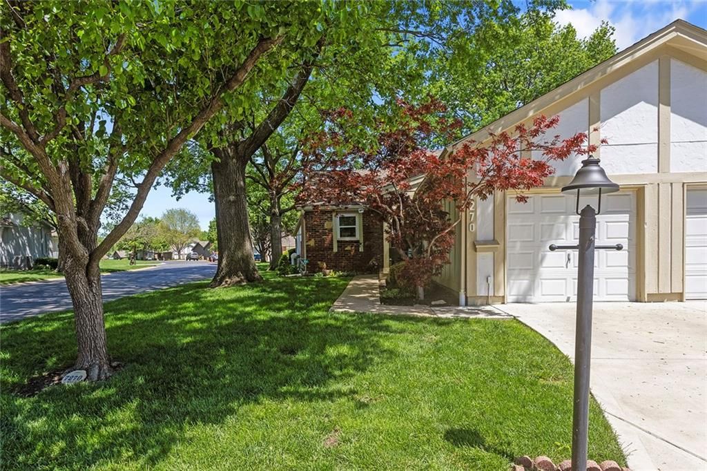 7270 MASTIN Street, Merriam, KS 66203