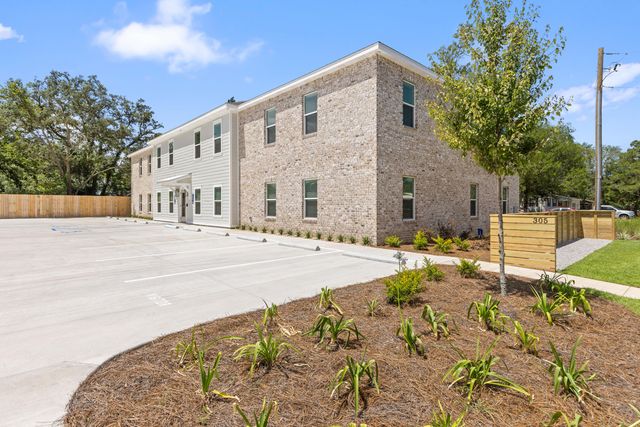 305 Okaloosa Avenue, 12, Valparaiso, FL 32580