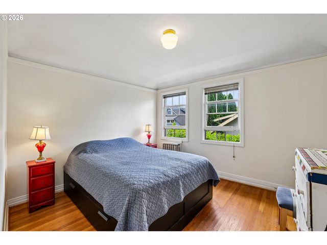 2250 Ne FLANDERS St 1, Portland, OR 97232