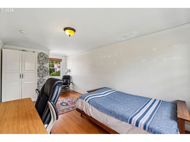 2250 Ne FLANDERS St 1, Portland, OR 97232