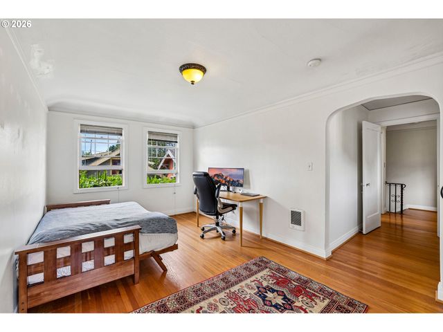 2250 Ne FLANDERS St 1, Portland, OR 97232