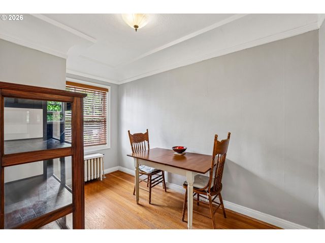 2250 Ne FLANDERS St 1, Portland, OR 97232