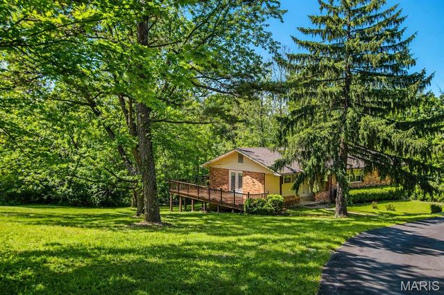 14125 Old Jamestown Road, St Louis, MO 63033