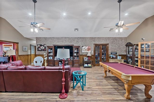 1314 North Tammye Lane, Madisonville, TX 77864