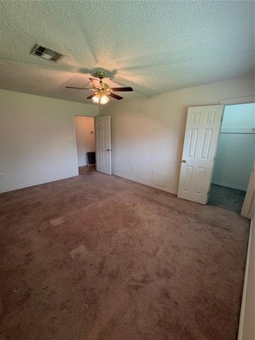 3011 Longwood Lane, Dickinson, TX 77539