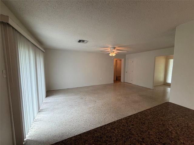 3011 Longwood Lane, Dickinson, TX 77539