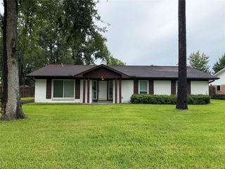 3011 Longwood Lane, Dickinson, TX 77539